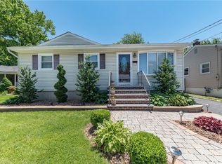 123 Carolyn Ave, Colonia, NJ 07067