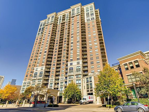 3rd image of 500 Grant St E #1404