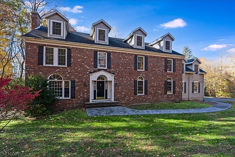 1st image of 12 Fox Hollow Rd