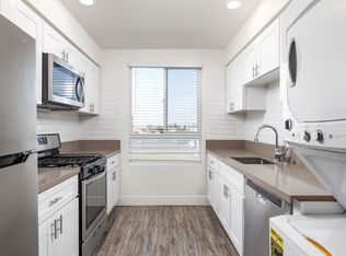 Laurel Pointe Apartments, Hawthorne, CA 90250