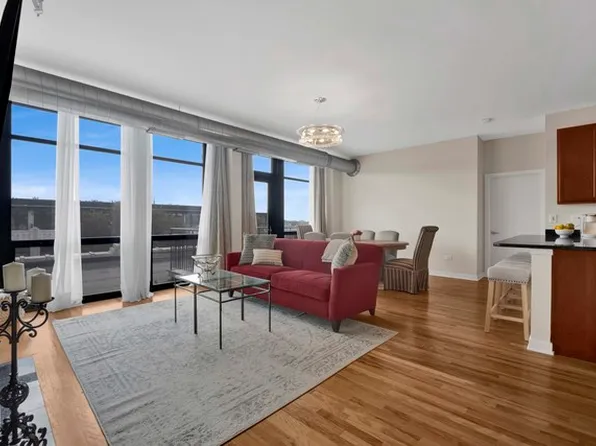 1150 W 15th St Unit 418, Chicago, IL 60608