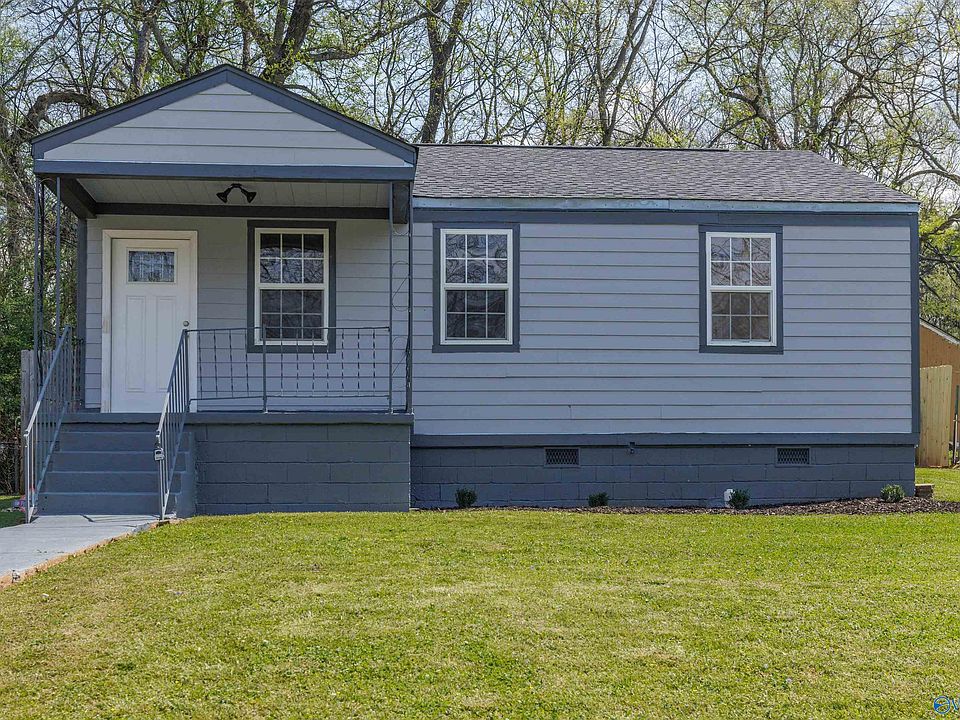 1st image of 214 Richmond Dr NW
