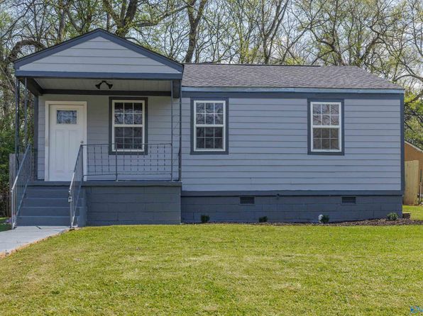 214 Richmond Dr NW