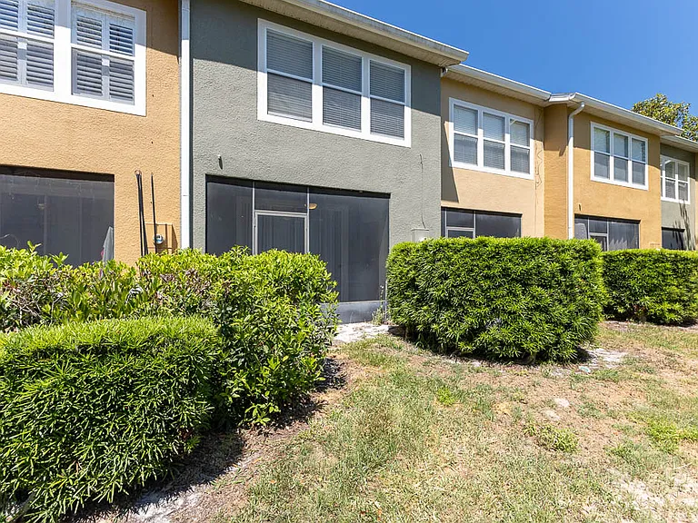 Stockton Dr — Photo 9