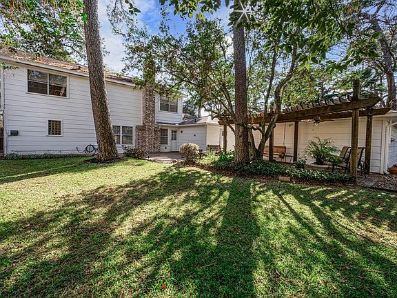 2nd image of 10606 Archmont Dr