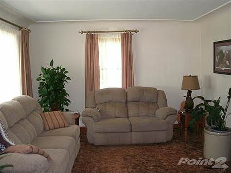5th image of 422 3rd St SE