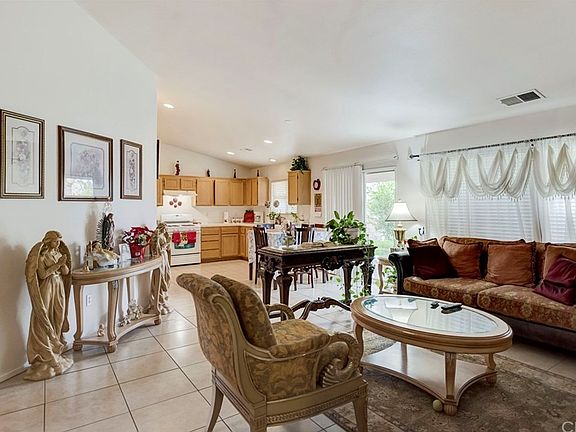 5th image of 83470 La Costa Ave
