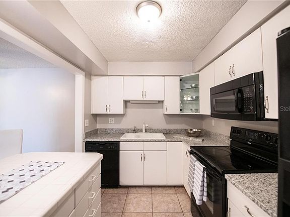 2nd image of 532 Orange Dr APT 11
