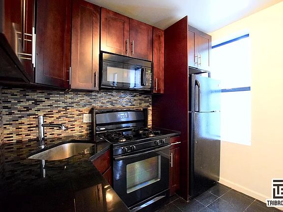 2nd image of 2274 2nd Ave #3B