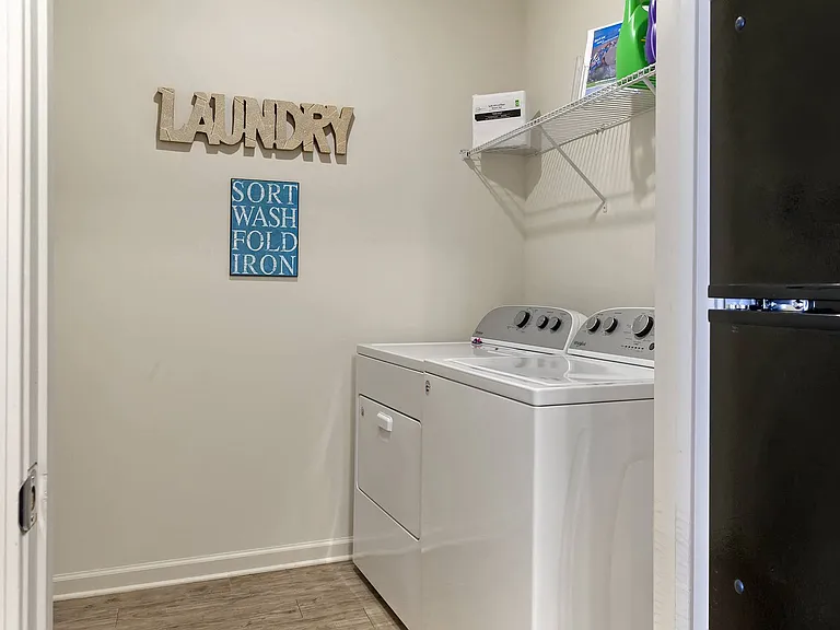 Skyland Exchange Apartments — Photo 12