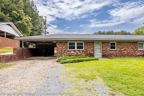 219 Roslyn Rd Photo 1