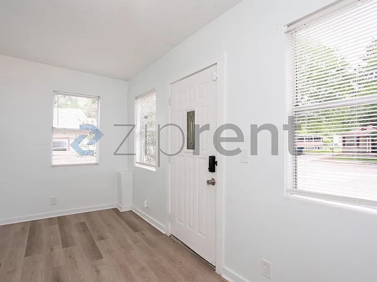 2184 W 45th St — Photo 2
