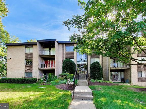 2nd image of 3720 Bel Pre Rd APT 1