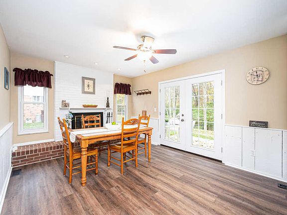 5th image of 648 Liberty Ln