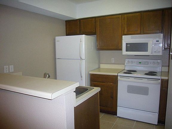 3rd image of 17401 Red Oak Dr APT 97