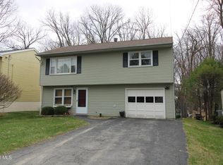 9 Hudson Avenue, Latham, NY 12110