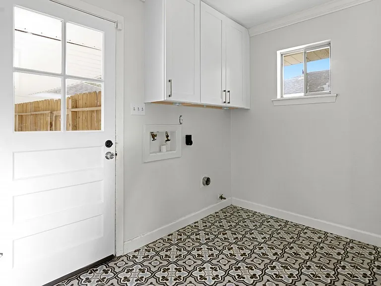 5219 Cheena Dr — Photo 20