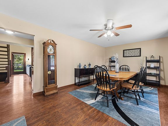3rd image of 951 Denton Ct