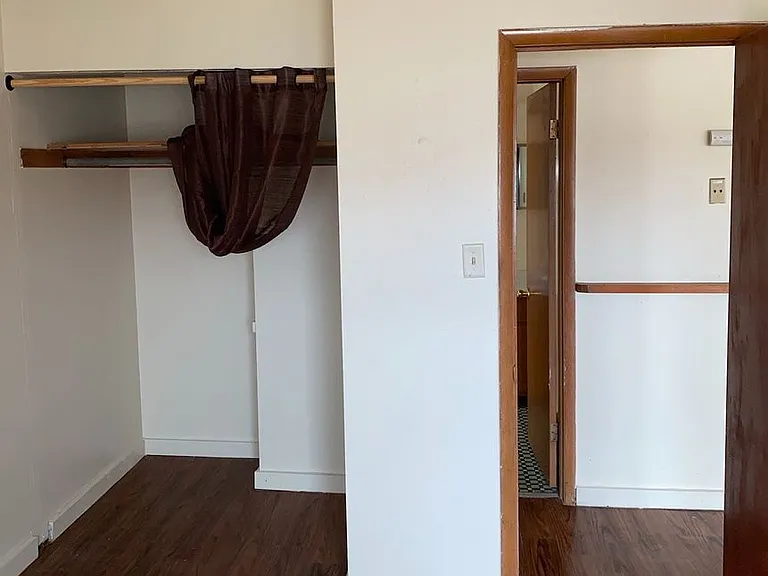 9913 W Lisbon Ave — Photo 2