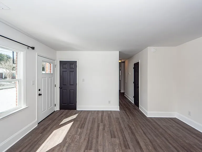 4742 Farmal St — Photo 29