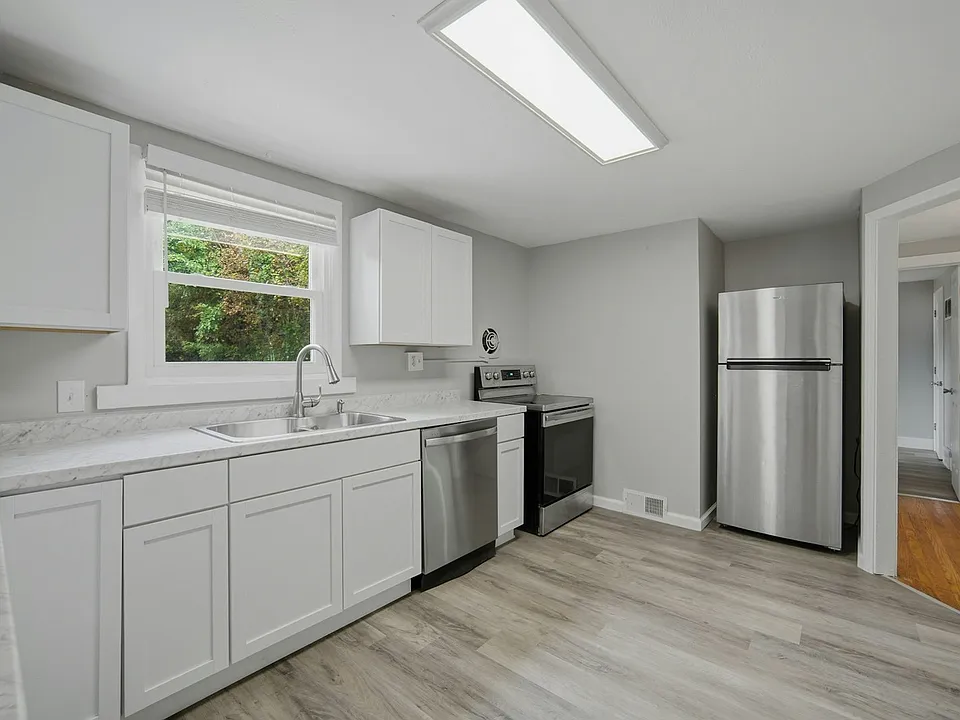 101 Douglas Ave
