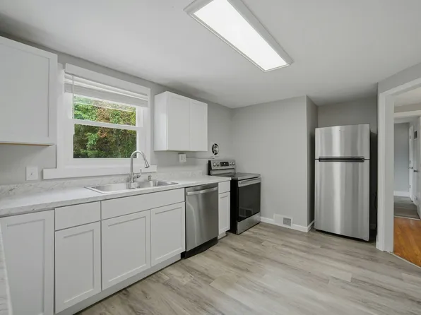 101 Douglas Ave, Liverpool, NY 13088
