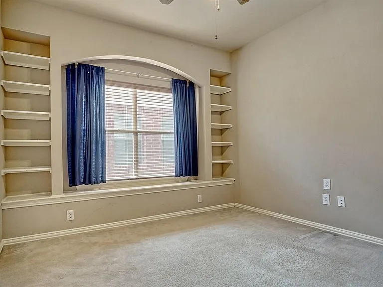 4561 Grassy Glen Dr — Photo 10