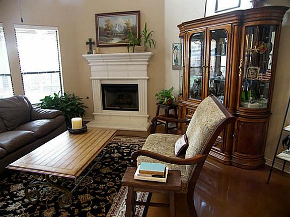 2nd image of 1324 Sand Verbena Way