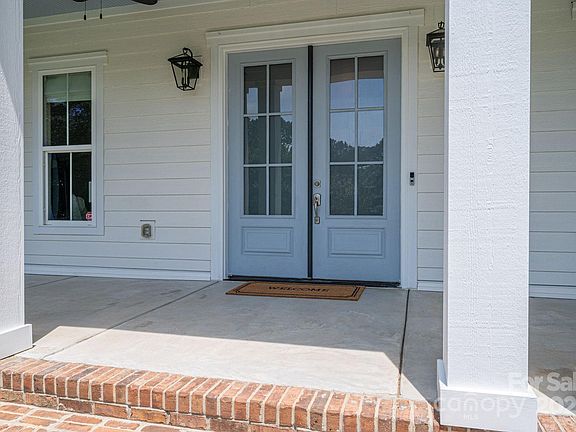 5th image of 1621 Lakefield Cir