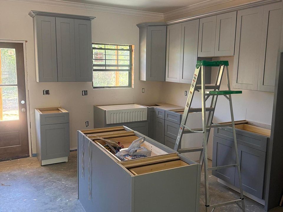 2nd image of 3274 Walsh Rd