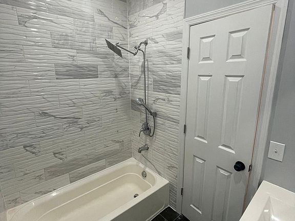 5th image of 32 Fabyan Pl Floor 2