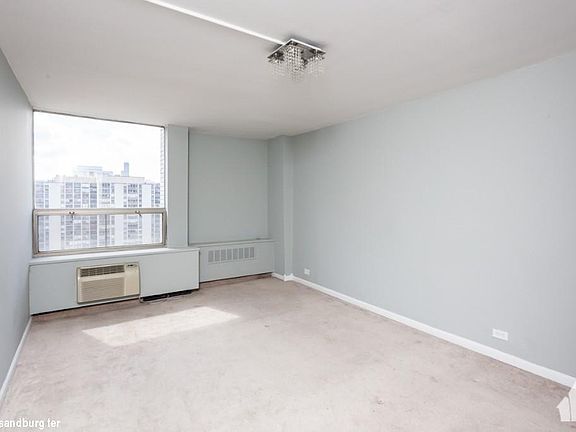 4th image of 1460 N Sandburg Ter #1524