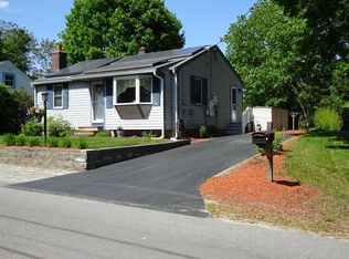30 Nanumett St, Buzzards Bay, MA 02532
