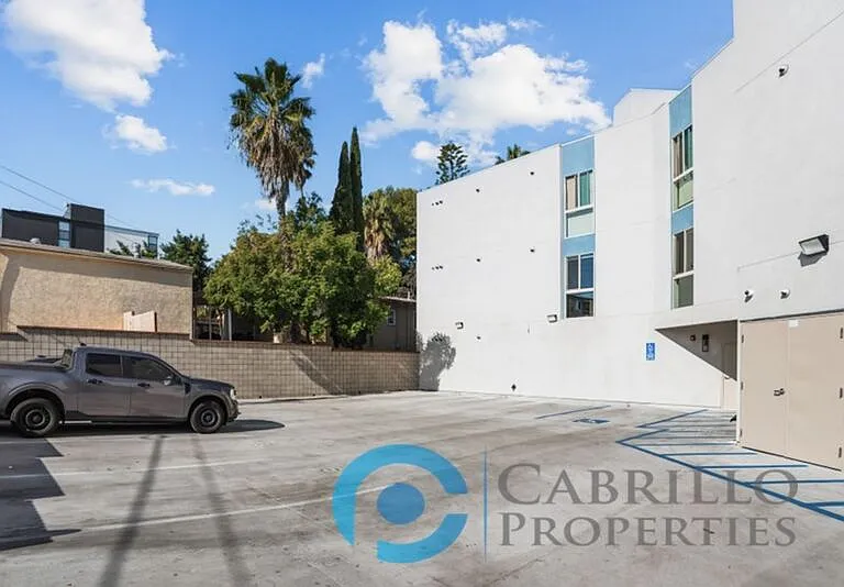 3093 Broadway #402 — Photo 22