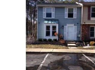 4 Forestview Ct, Marlton, NJ 08053