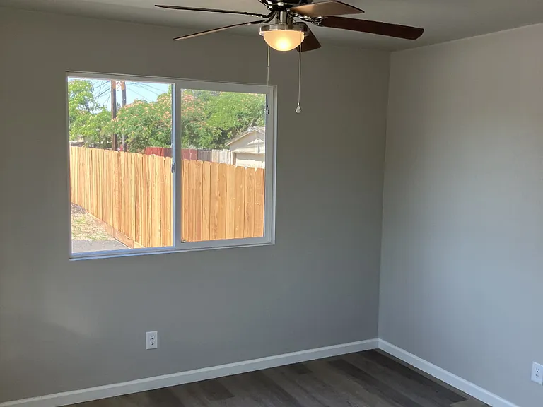 1855 D St #4 — Photo 8
