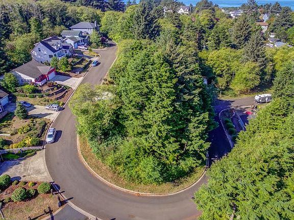 4th image of 6500 NE 27th Dr