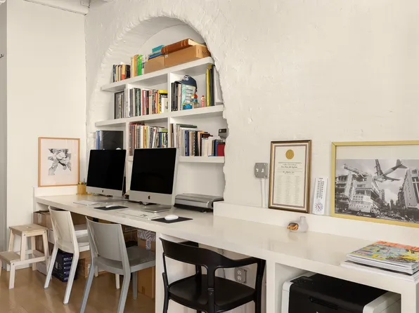 184 Grand Street image 11 of 11