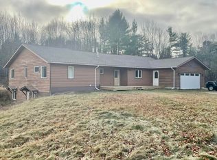 215 Trim Rd, Morrisonville, NY 12962