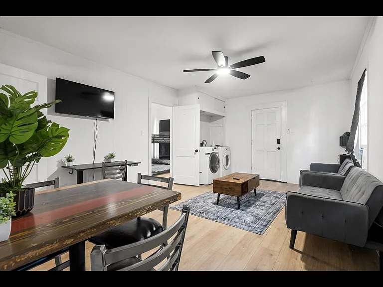 2807 Breeze Ter #B — Photo 4