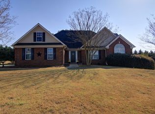 1111 Knights Ridge Dr, Rutledge, GA 30663