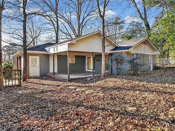 2nd image of 825 Fowler Cir