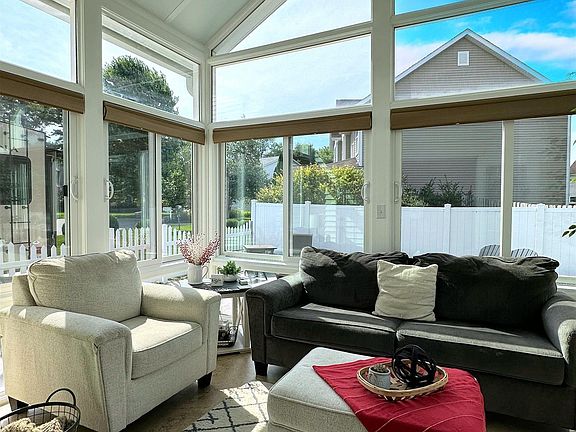 3rd image of 3979 W Coffey Ln