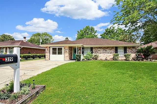 1st image of 319 River Point Dr