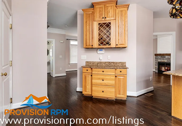 618 Cypress Ln — Photo 11