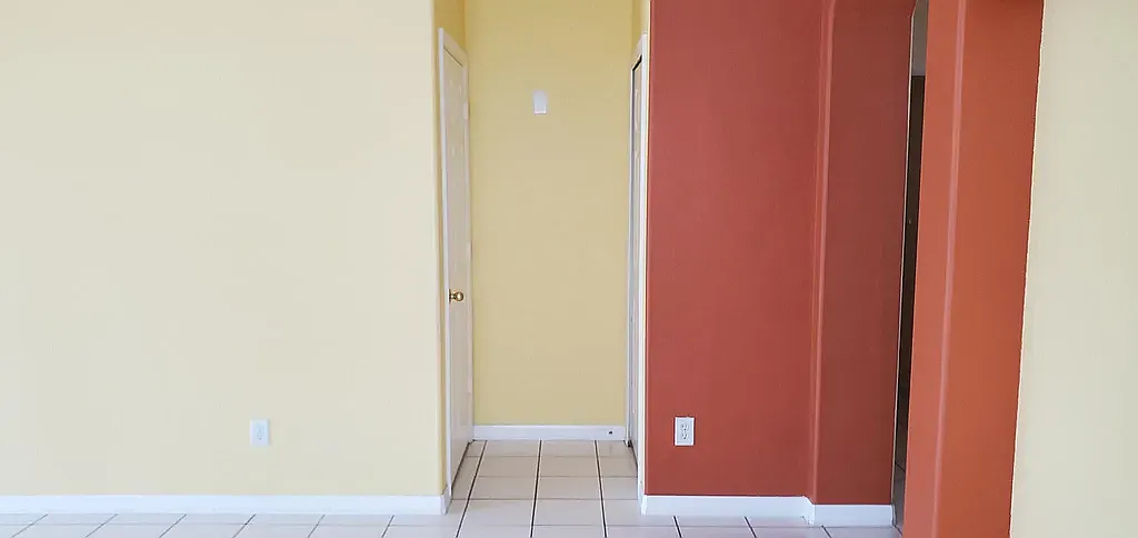 4 bed, 1952 sqft, $2,795 — Photo 4