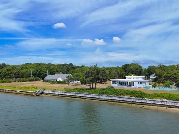 (undisclosed Address), Hampton Bays, NY 11937