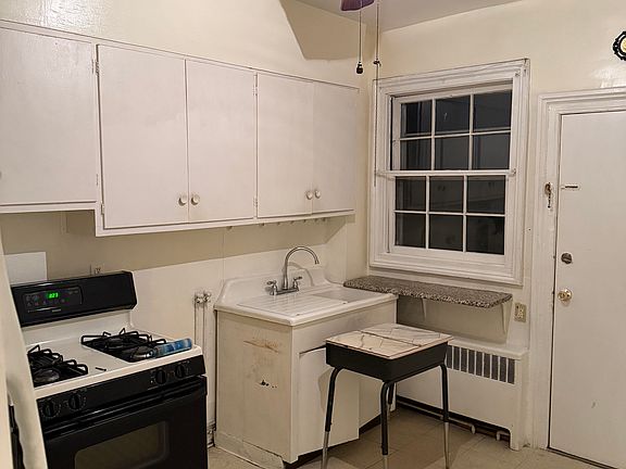 3rd image of 395 Totowa Ave Floor 2