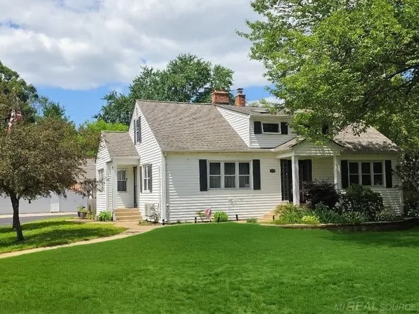 1945 Saint Clair Blvd, Algonac, MI 48001