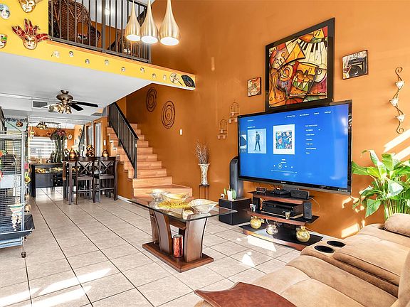 4th image of 11054 NW 38th Street